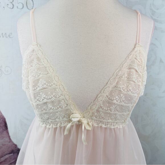 Vintage Negligee Nighty Sheer Soft Pink with Off White Lace - Picture 2 of 12